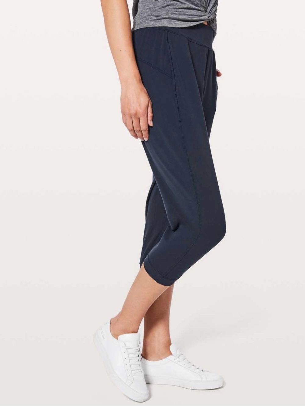 🆕 | LULULEMON Women’s Rejuvenate Crop Pants